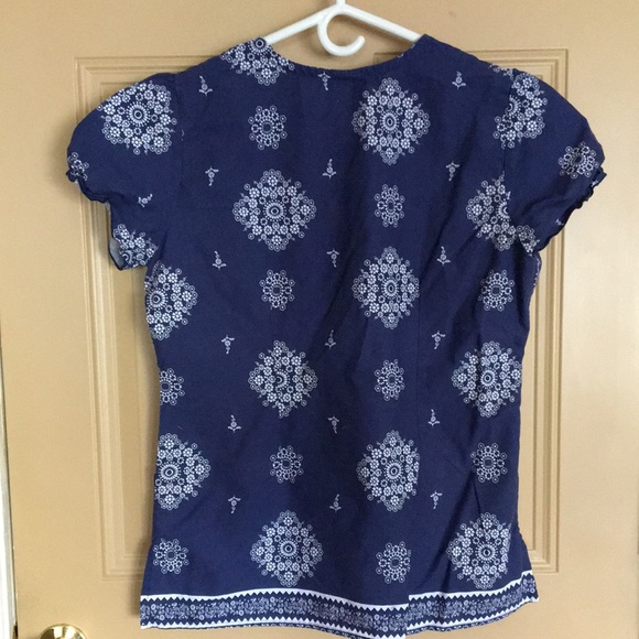 Scrub Top - Picture 2 of 3